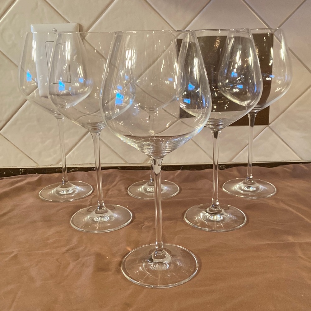 Like new 6 Schott Zwiesel Fortissimo Crystal Burgundy Wine Glasses